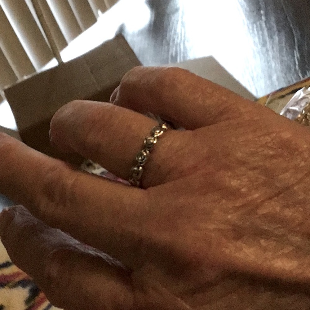 Silver roses ring-sz 6. ANY 5 RINGS FOR $5  YOUR CHOICE